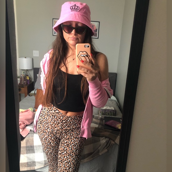 Meet your Posher, Maggi - Picture 3 of 5